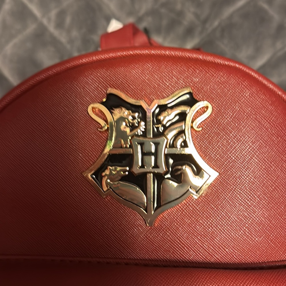 NWT Harry Potter Mini Backpack with Hogwarts Crest - Picture 2 of 4